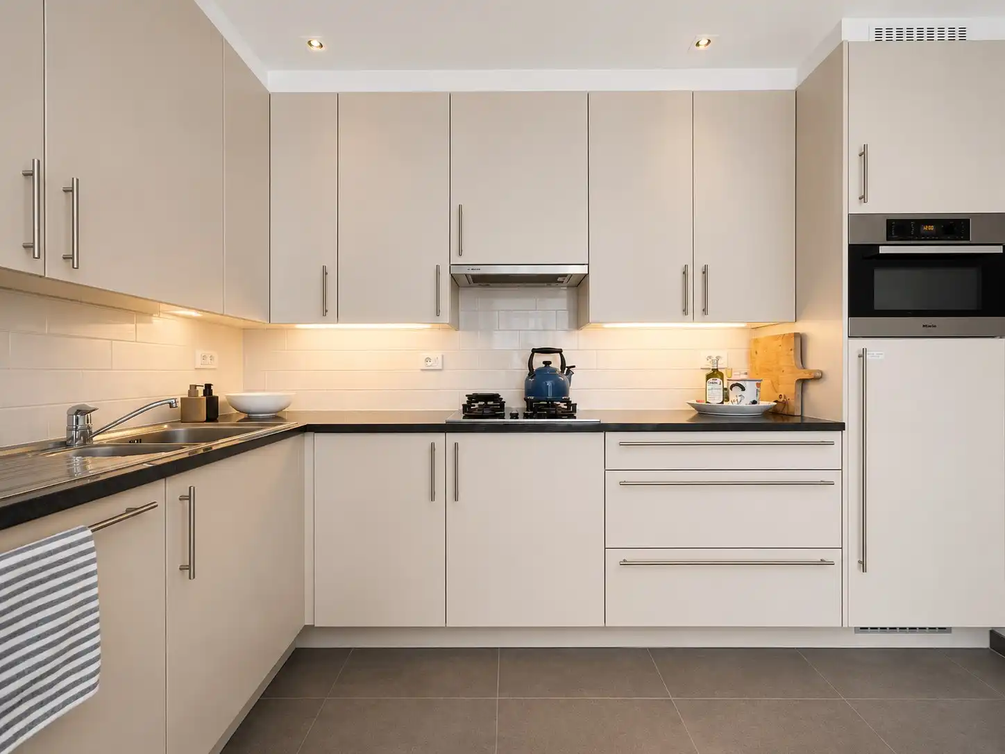 Centraal gelegen appartement met autostaanplaats te Knokke  foto 5
