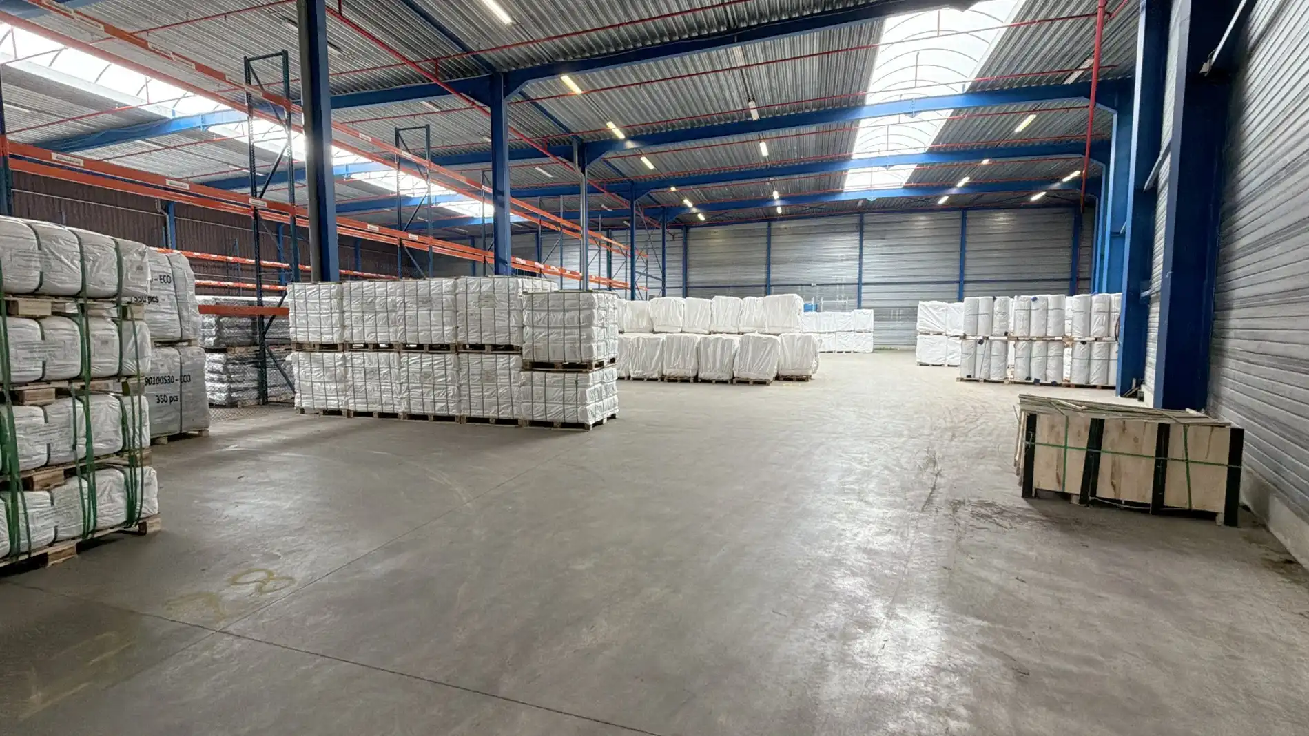 Logistiek bedrijfspand te huur nabij N16 in Temse foto 3