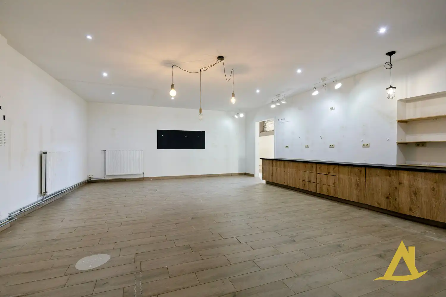 WONING MET ZEER VEEL MOGELIJKHEDEN TE DIEST! foto 6