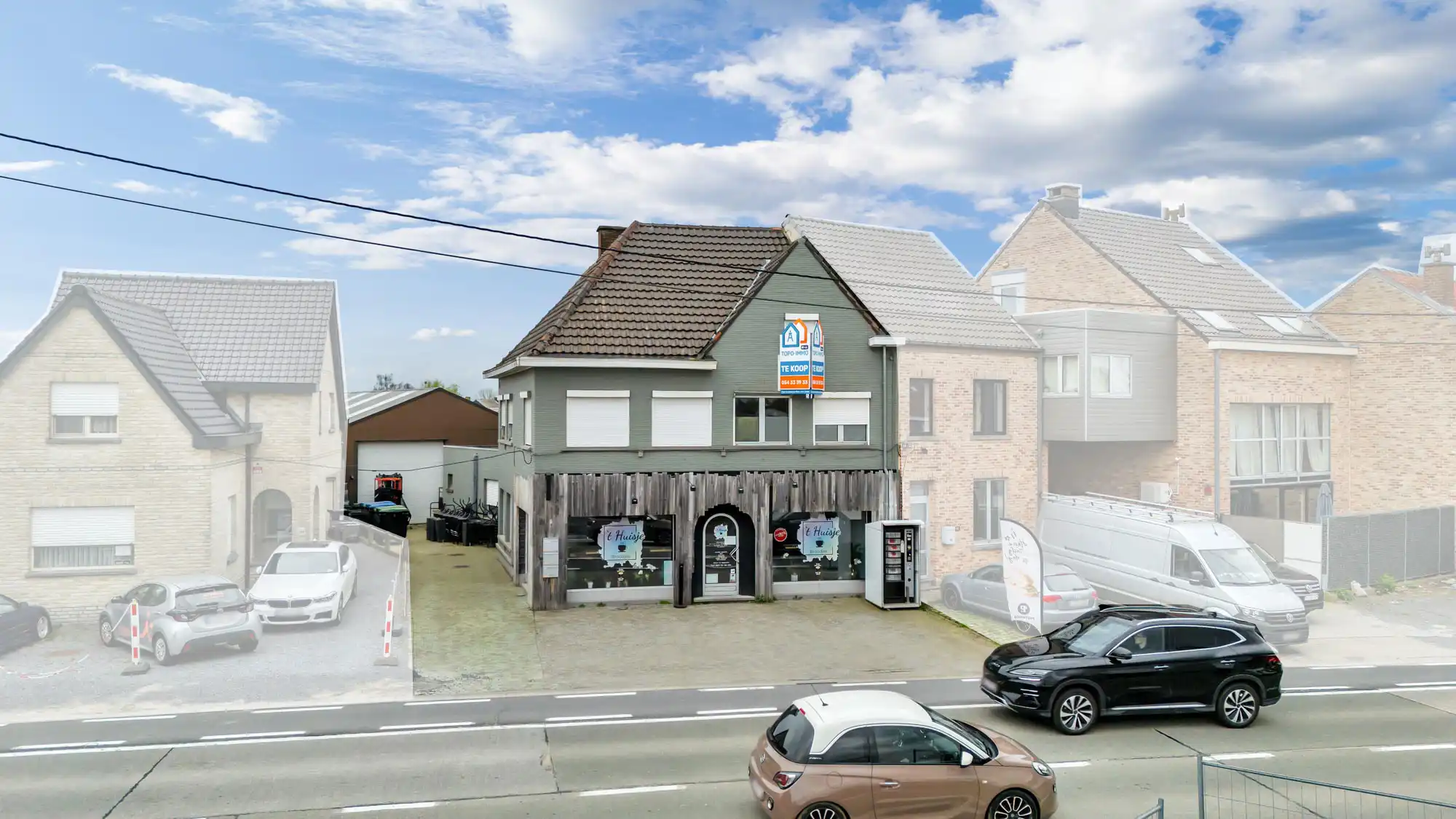 Unieke opbrengsteigendom op strategische locatie foto {{pictureIndex}}