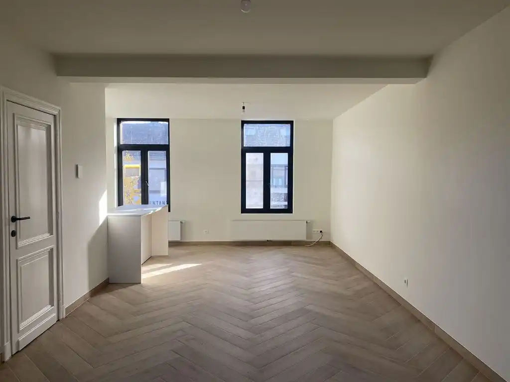 Duplex appartement in het centrum van 's-Gravenwezel foto 8