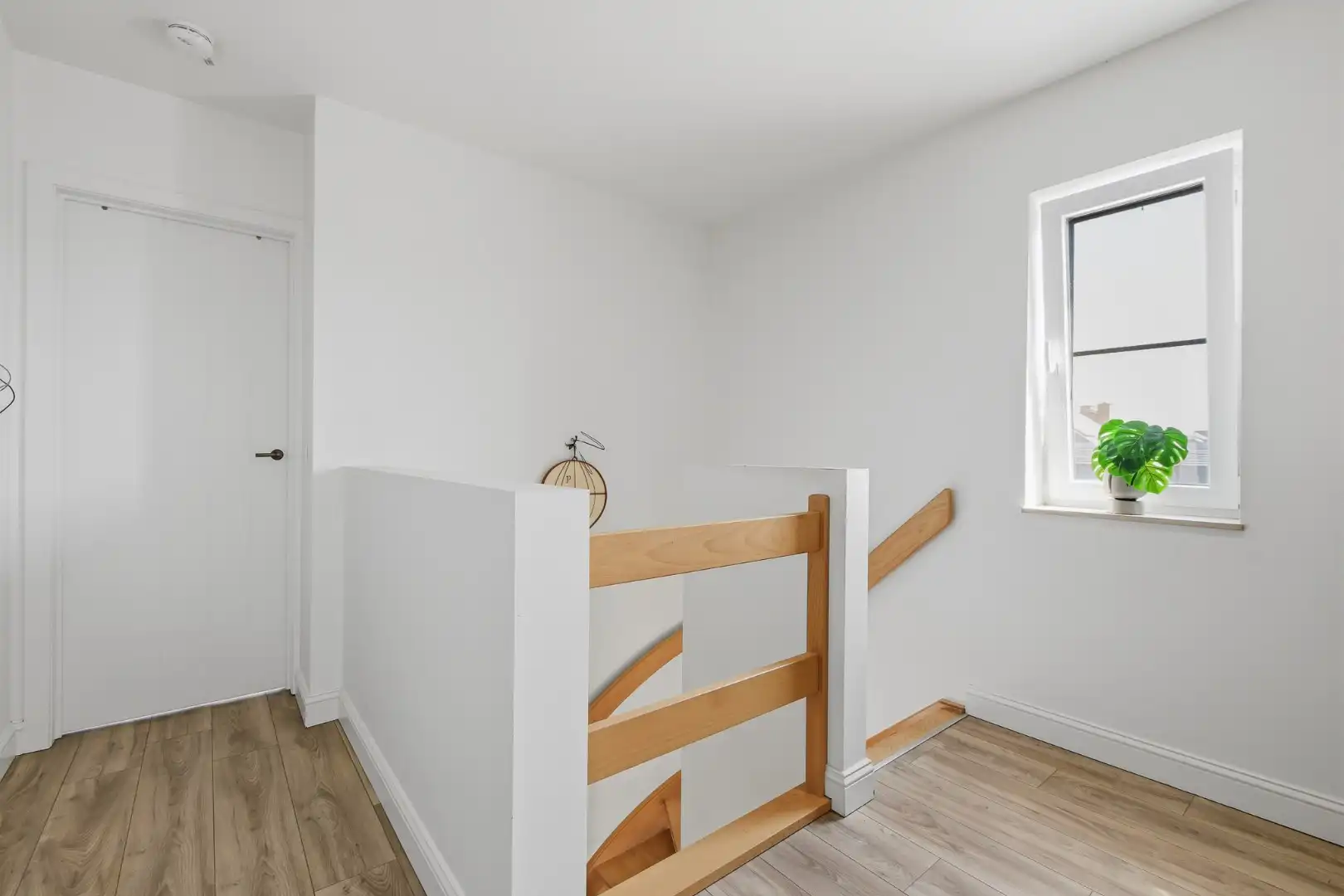 Moderne bel-etagewoning met polyvalente ruimte, zonnige tuin en energiezuinige afwerking foto 10