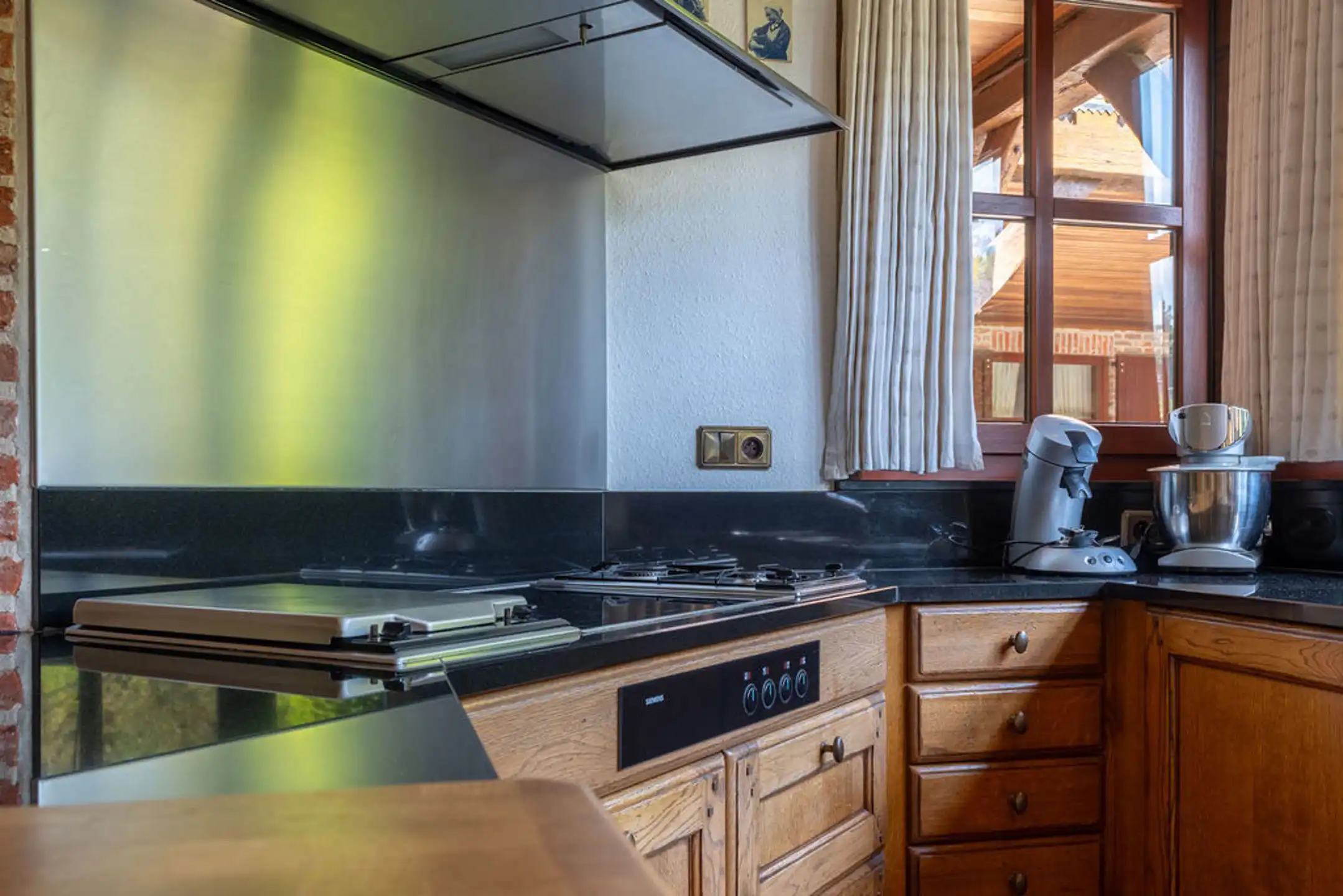 Ruime villa met 6 slpk op 2.295 m² grond met veel privacy foto 21