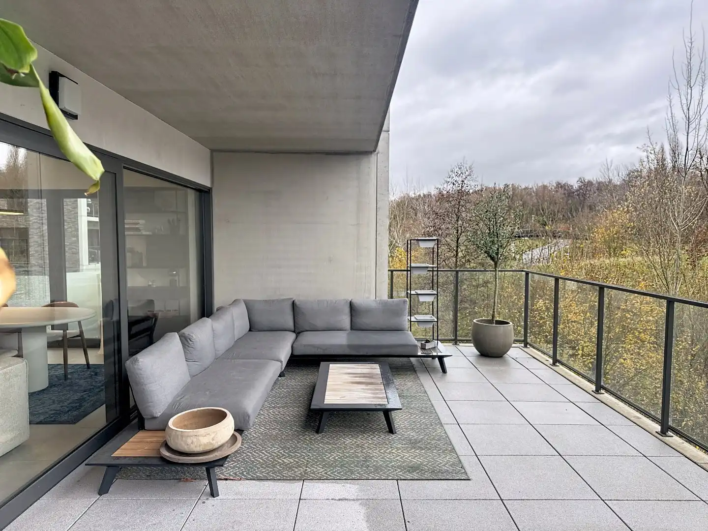 Te huur: ruim, luxueus appartement (111 m²) met groot terras foto 7