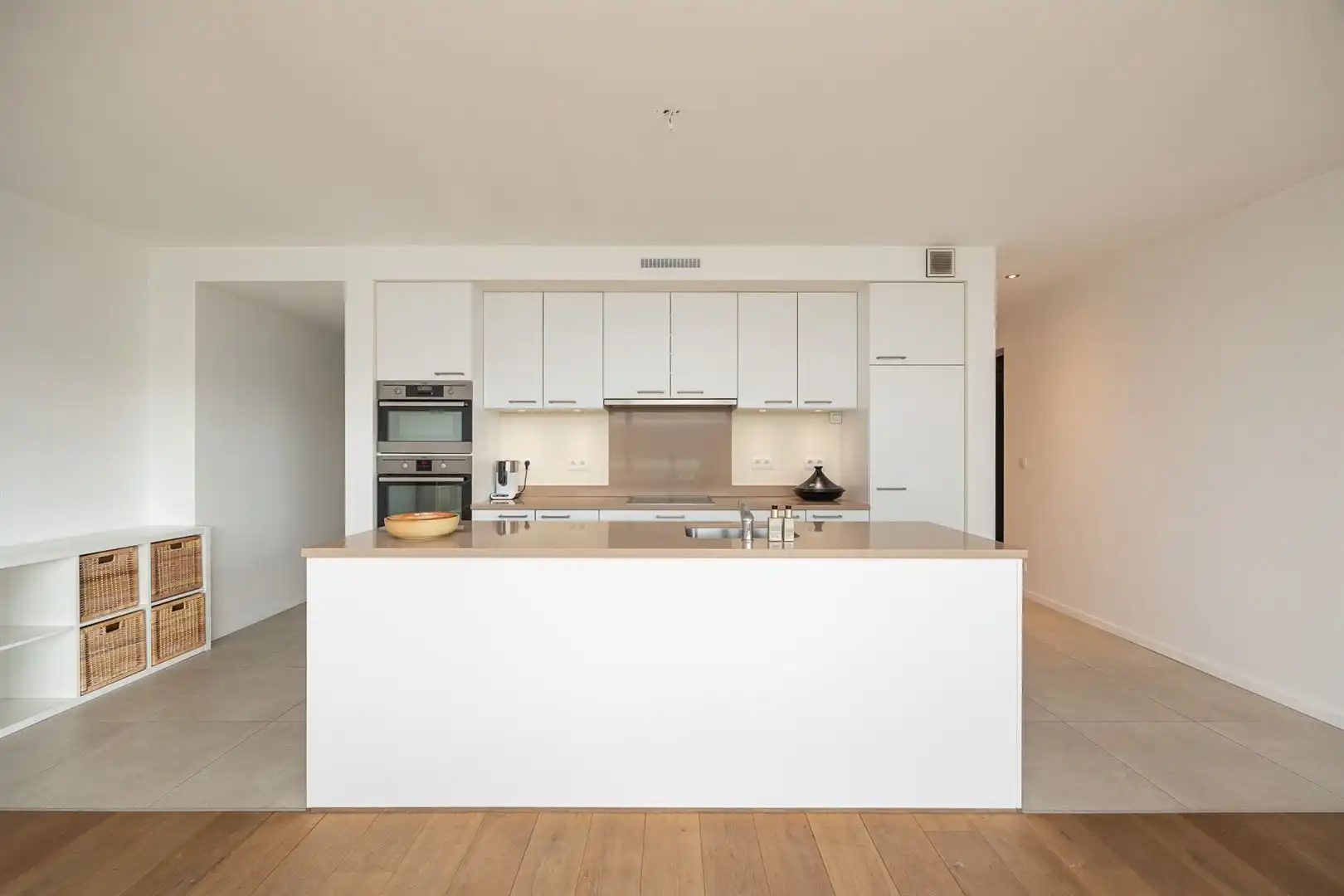 Comfortabel wonen in 2-slpk app. met ruim terras en parking! foto 6