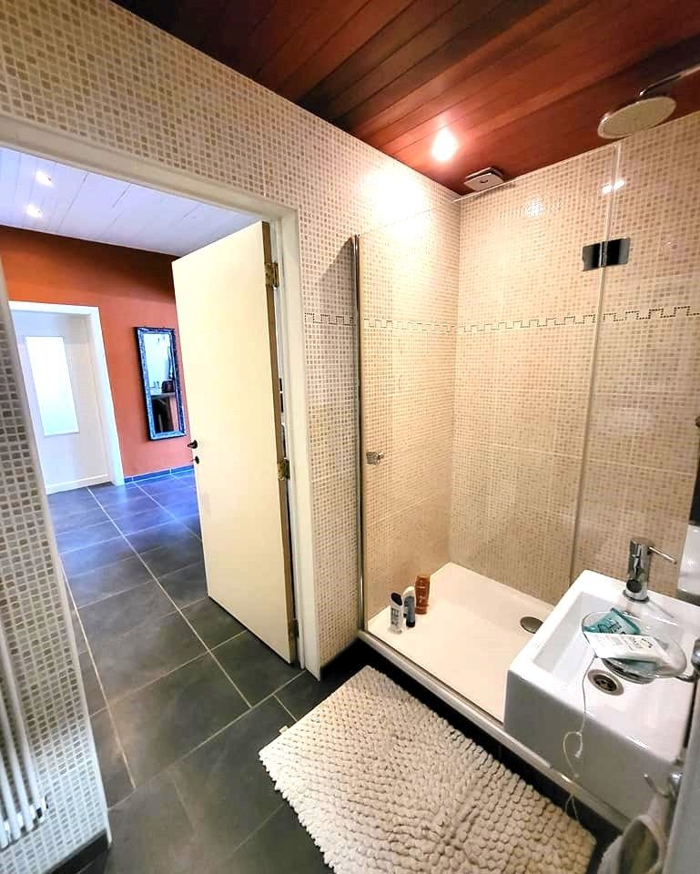 Never judge a book by it's cover... foto 15