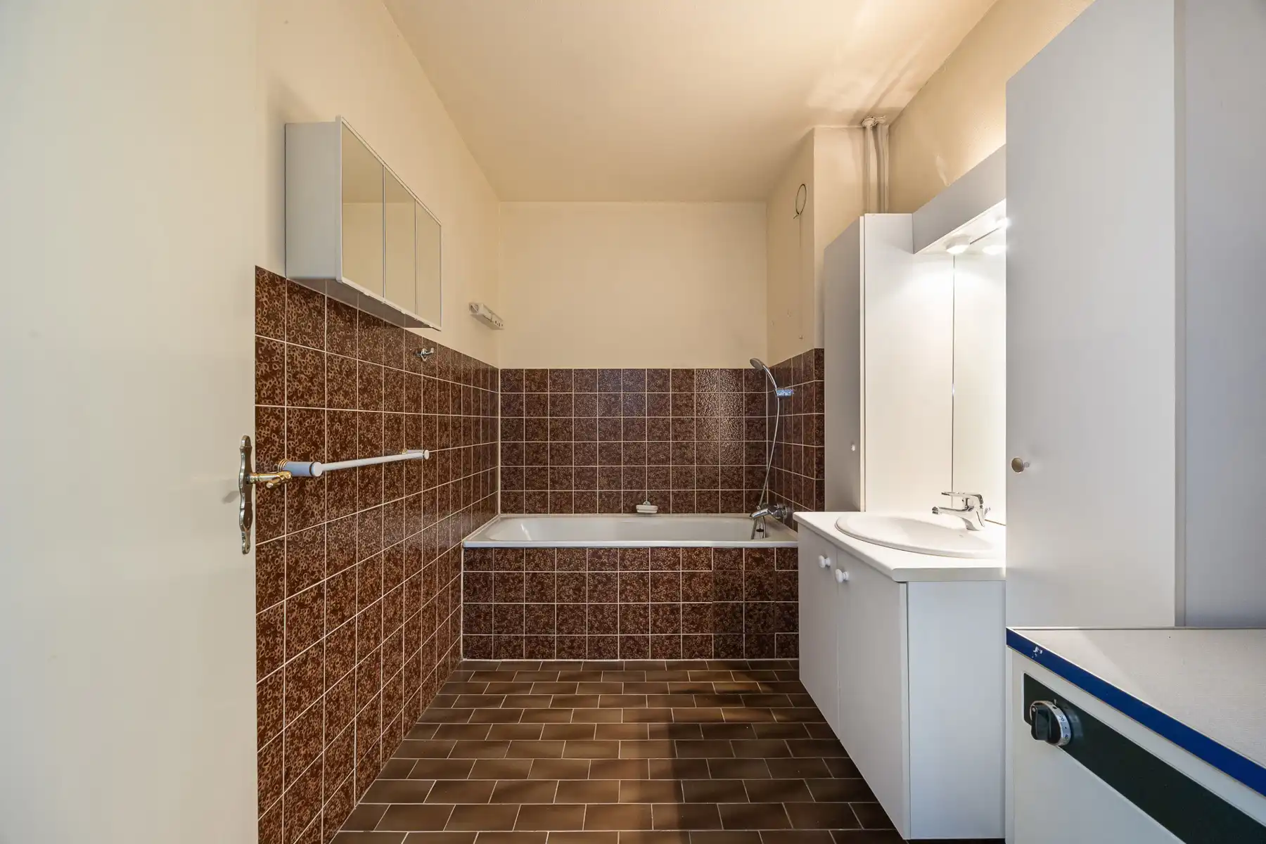 Appartement met 2 slaapkamers op de 2de verdieping met lift foto 14