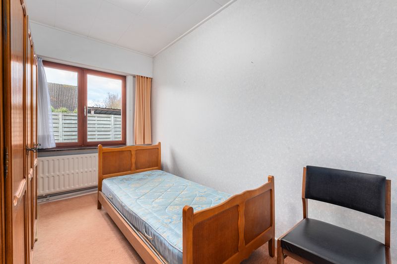 Torhout- Vrijstaande woning met 5 slaapkamers. foto 14