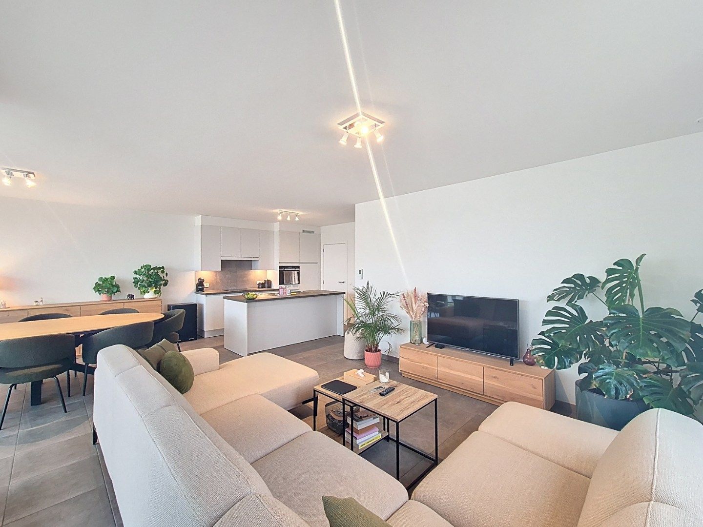 Appartement met 2 slpk en garage foto 2