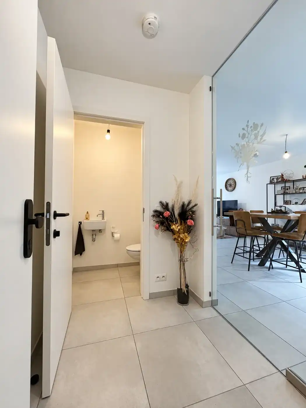 Moorslede – Gelijkvloers nieuwbouwappartement met terras en tuin foto 3