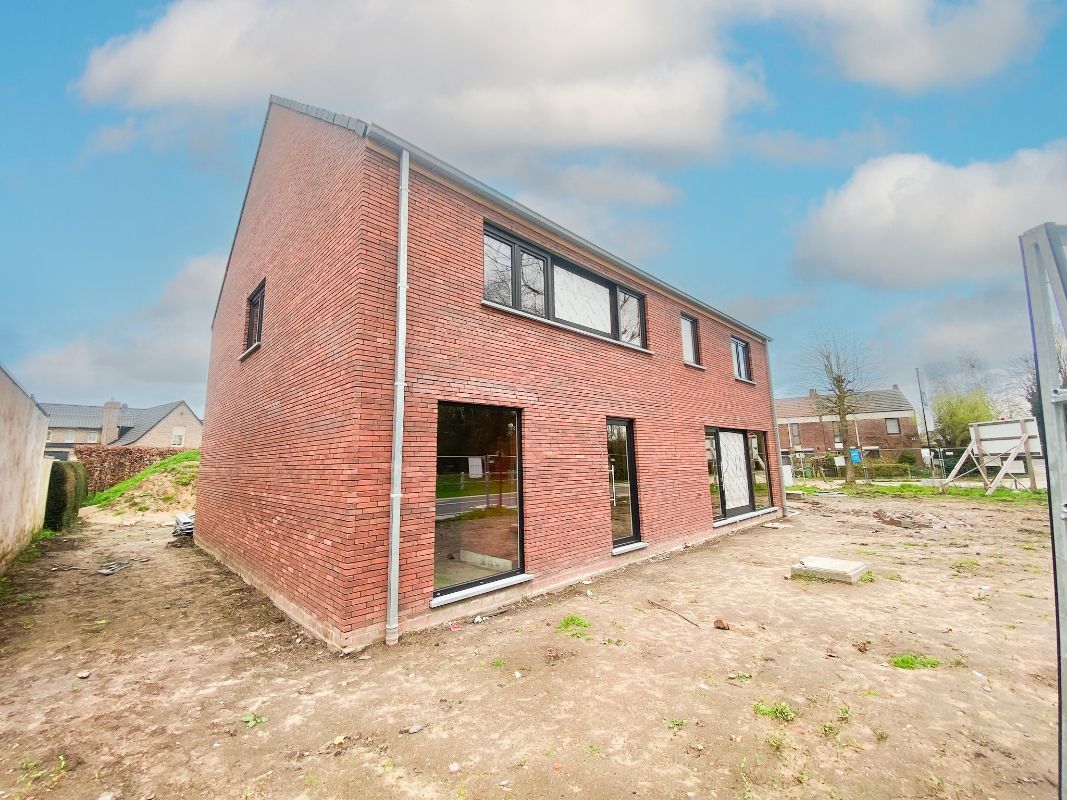 Hectaar bouwt twee halfopen nieuwbouwwoningen in Melle foto 2