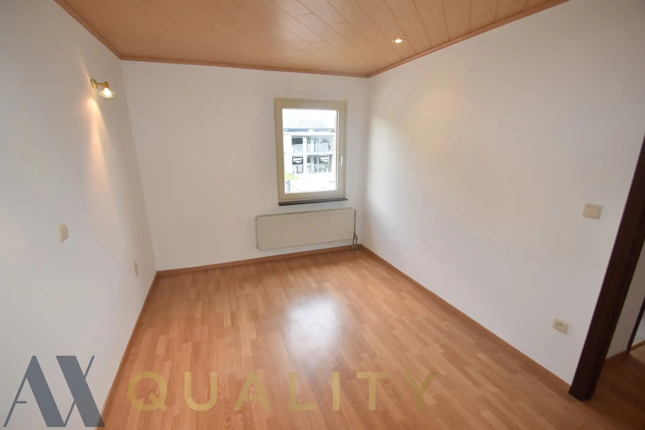 Instapklare, energiezuinige 3slpk.-woning met mooie tuin en terras.  foto 15