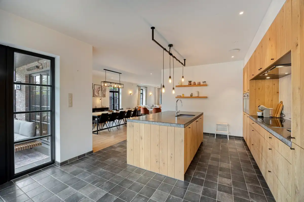 Stijlvolle villa met hoogwaardige afwerking foto 9