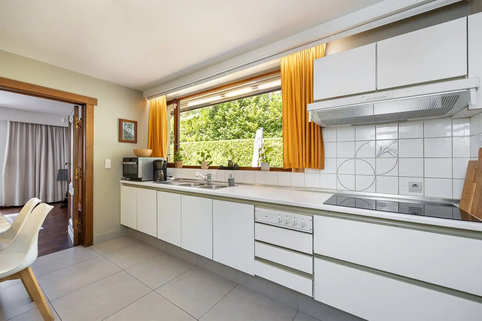 Karaktervolle woning met veel ruimte en prachtige tuin! foto 11