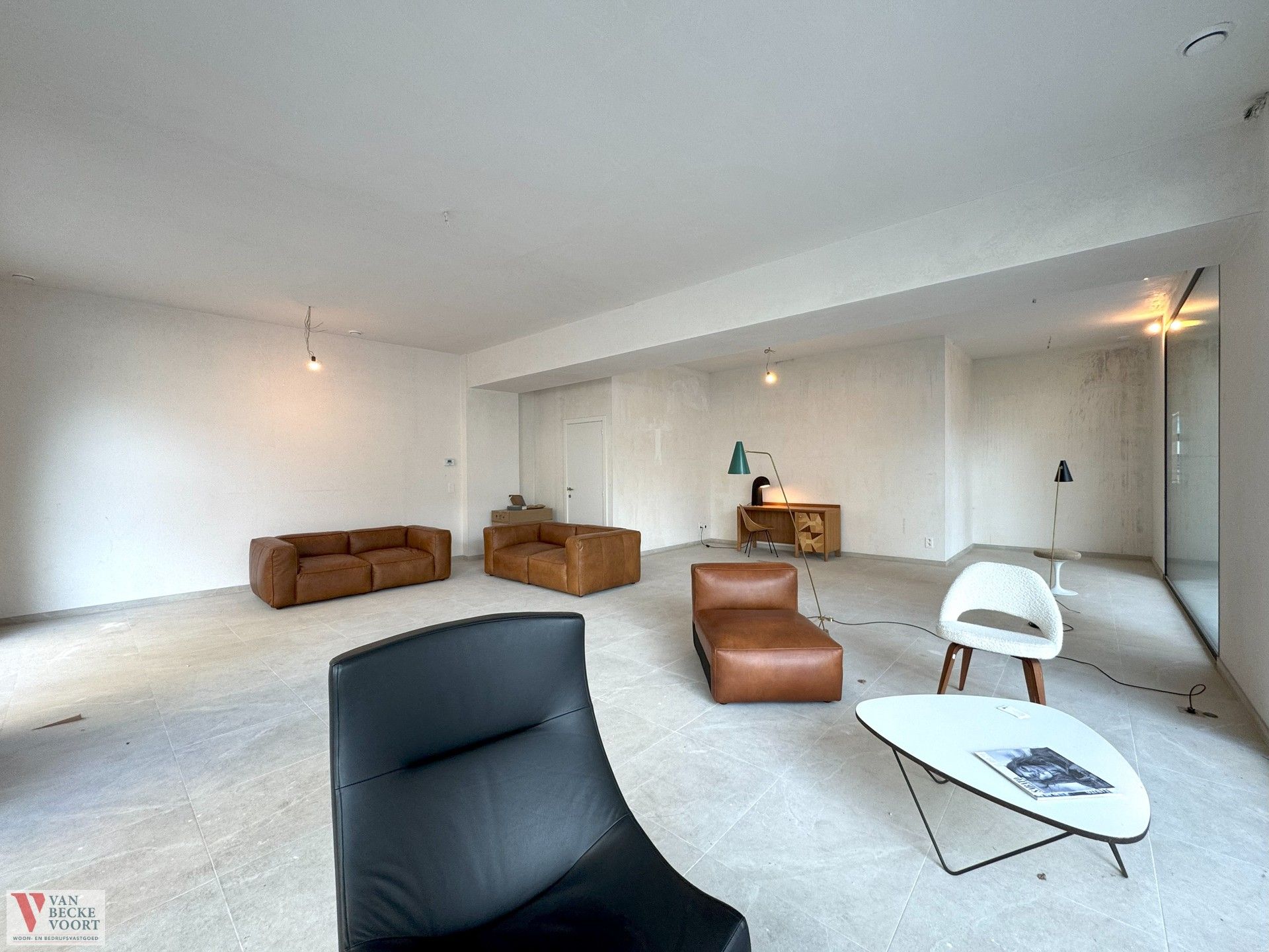 Handelsgelijkvloers 75m² in nieuwbouwresidentie foto 7