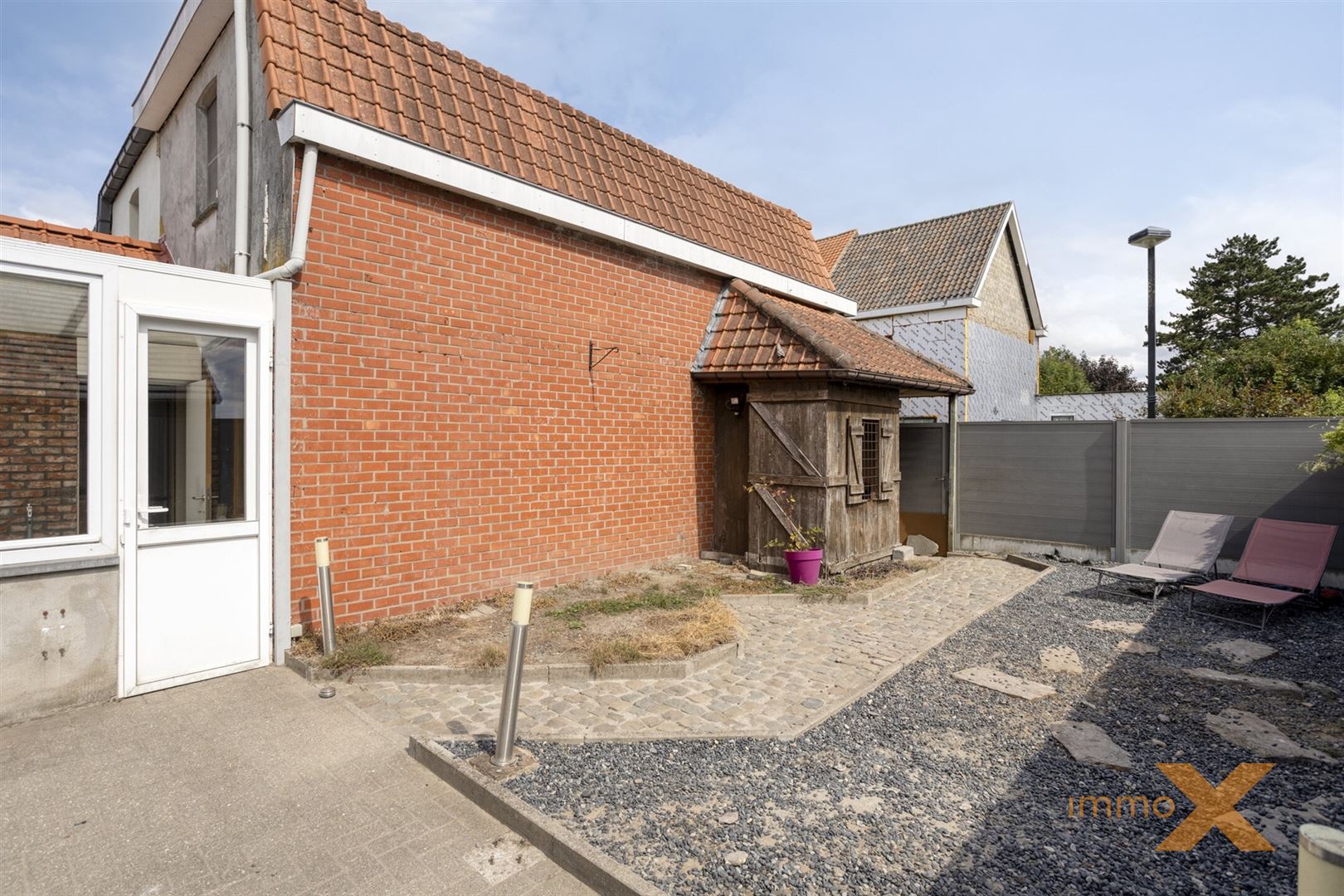 GEZELLIGE GROTENDEELS GERENOVEERDE WONING MET TUIN foto 18