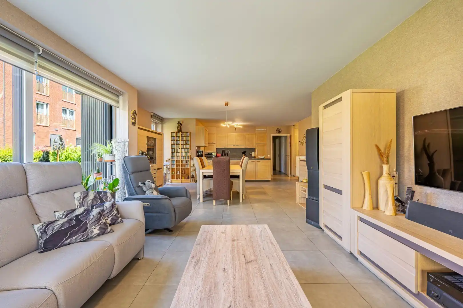 Ruim, lichtrijk gelijkvloers appartement met 3 slaapkamers, garage en zonnige tuin te Beselare foto 8