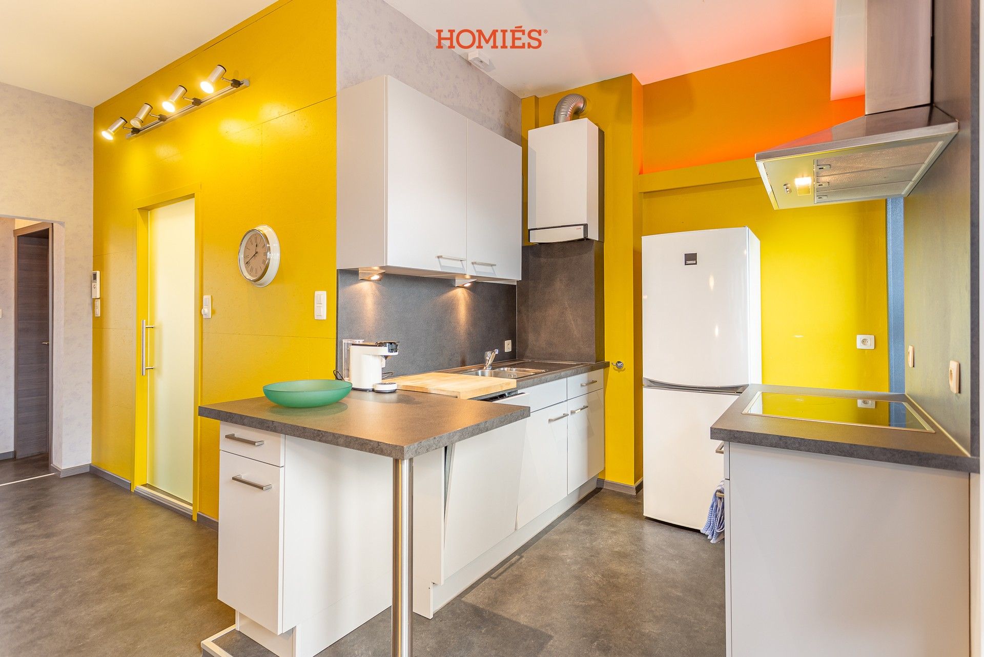 Volledig gemeubeld appartement nabij het station. foto 4