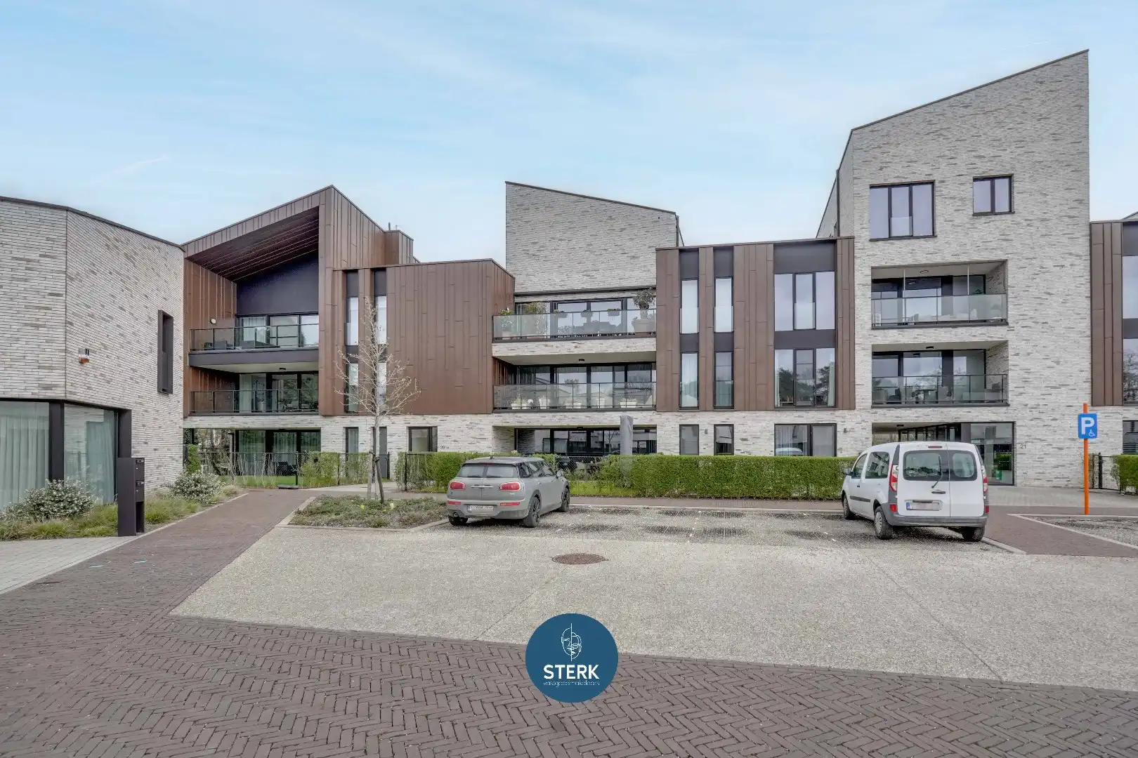EXCLUSIEF PENTHOUSE OP EEN TOPLOCATIE TE EISDEN-MAASMECHELEN !  foto 35