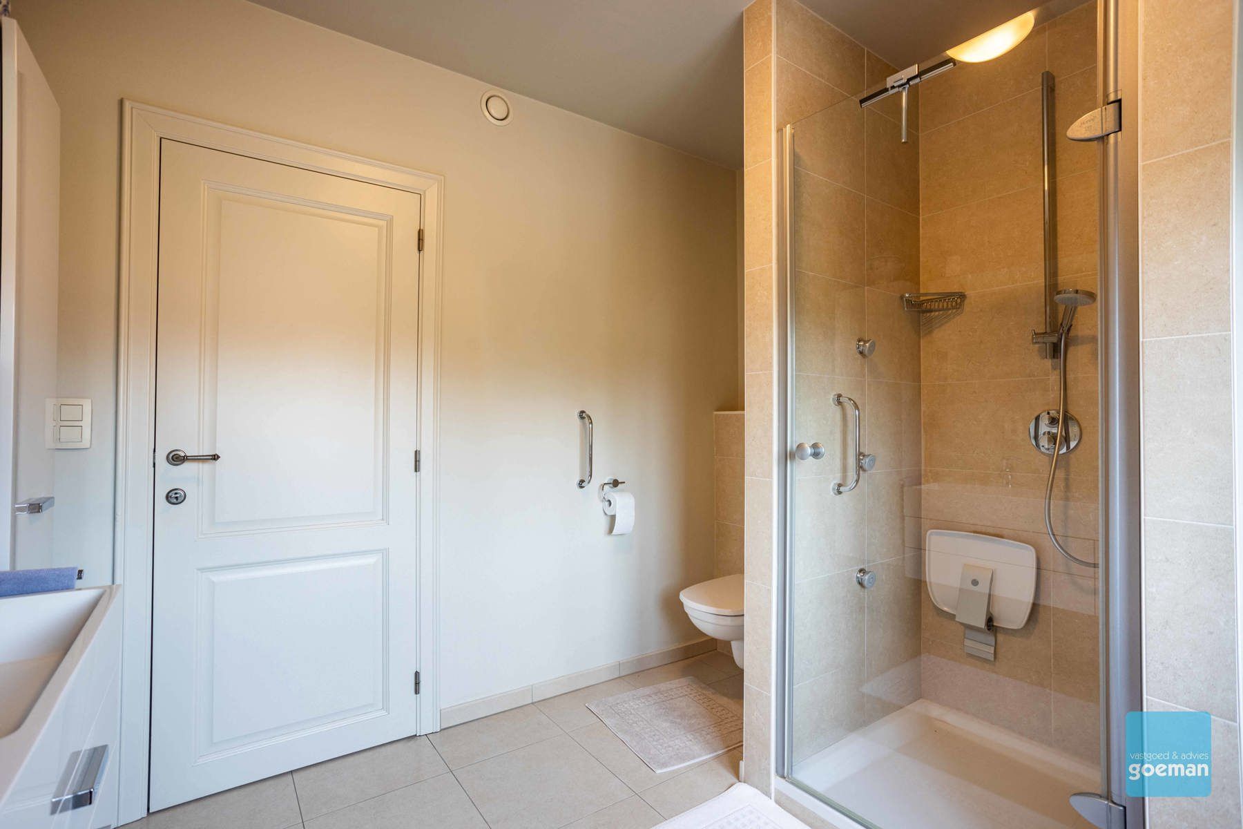 TE KOOP IN BERLARE: Luxueus appartement met adembenemend zicht op het Donkmeer – Berlare foto 17