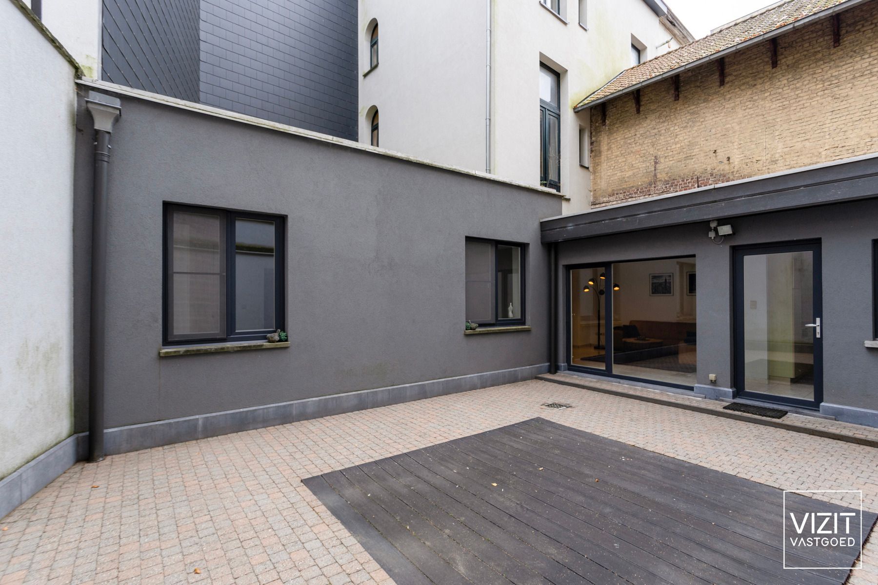 Hoofdfoto van de publicatie: Gelijkvloers appartement met ruime koer te centrum Ninove