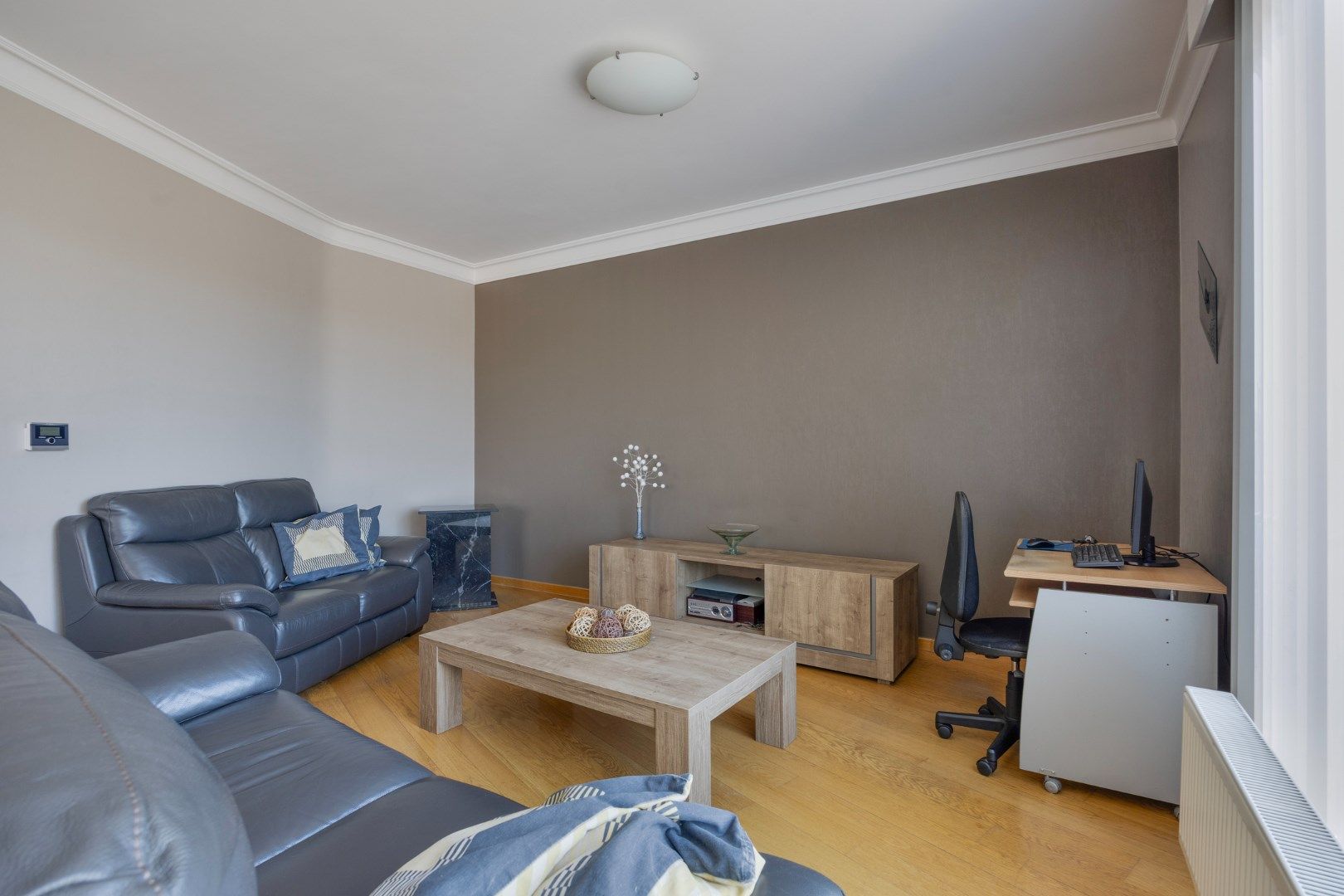 Ruim appartement met groot zonneterras in Tongeren - centrale ligging en open uitzicht foto 9