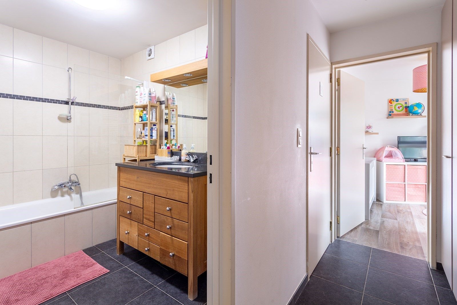 Ruim en Instapklaar appartement met terras  foto 21