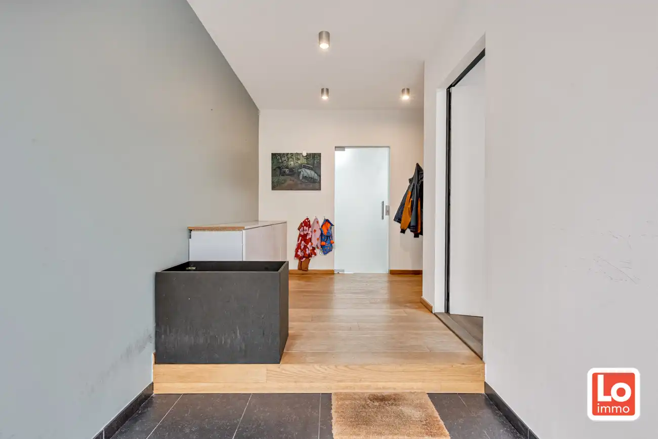 VERKOCHT!! Instapklare stadswoning met potentieel voor vrij beroep op een toplocatie nabij het centrum van Gent! foto 3