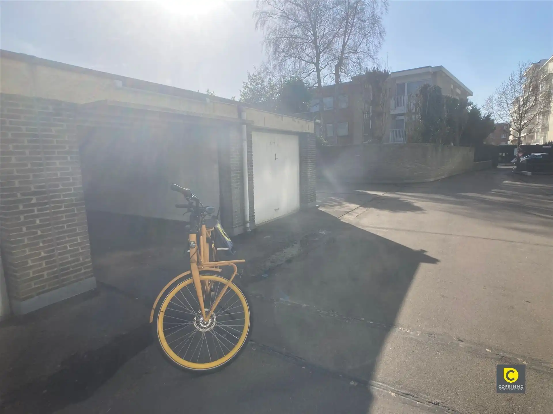 IN OPTIE! Ruime bovengrondse garagebox te Fruithoflaan!  foto 4