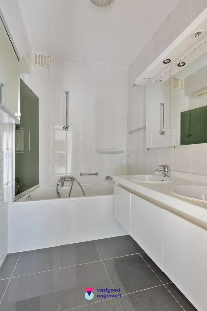 Op te frissen appartement – Linkeroever foto 12