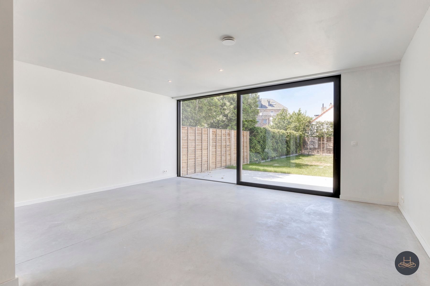 Stijlvolle, energiezuinige en gerenoveerde woning met tuin foto 4