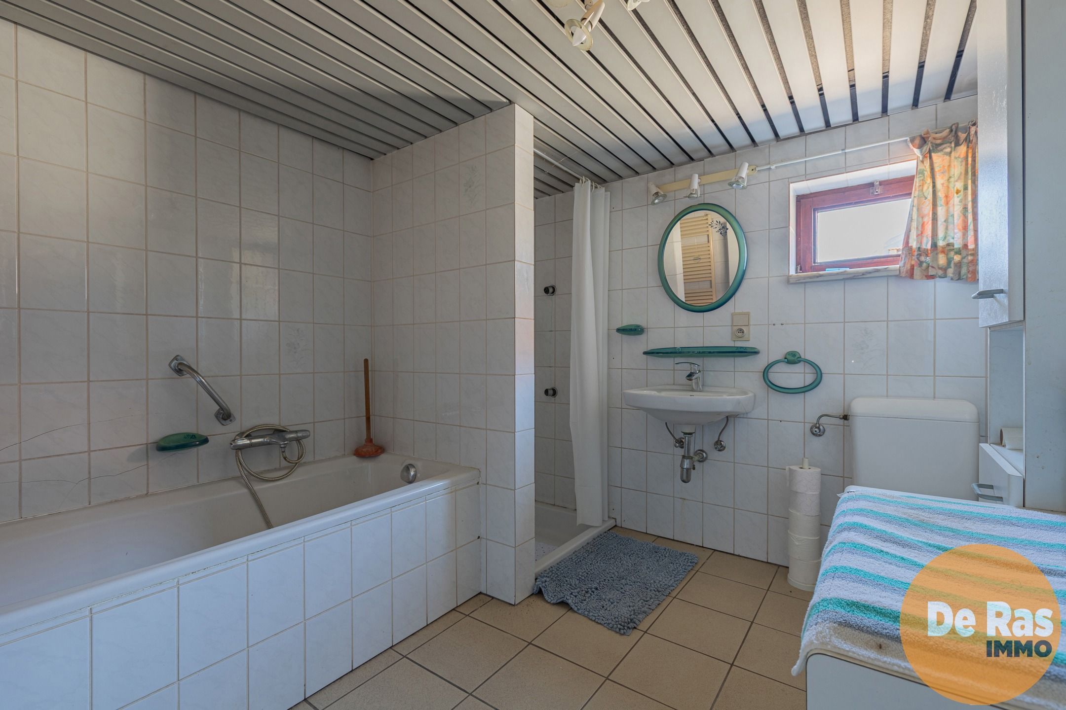 WOUBRECHTEGEM–Solide woning met loods in landelijke omgeving foto 21