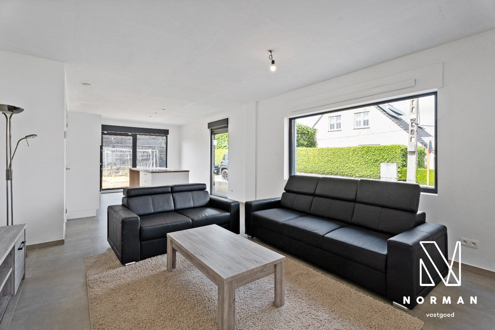 RuimeEnergetisch gerenoveerde woning met 3 slaapkamers te Deerlijk foto 4