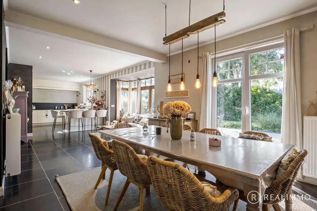 Exclusieve villa met ruime woonoppervlakte en rustige ligging! foto 9