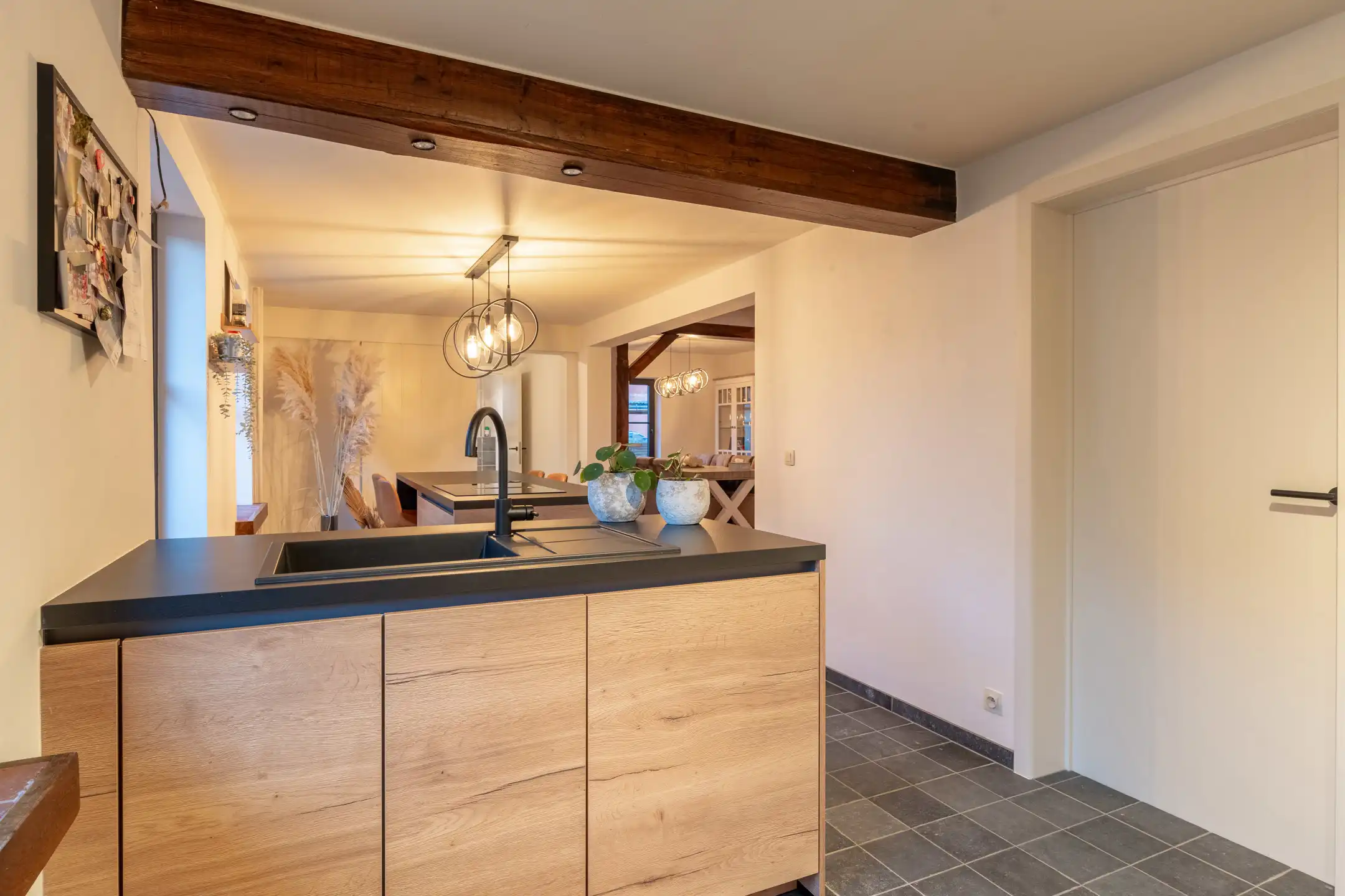 Instapklare gezinswoning met 5 slpks en 2 bdks te Vosselaar. foto 18