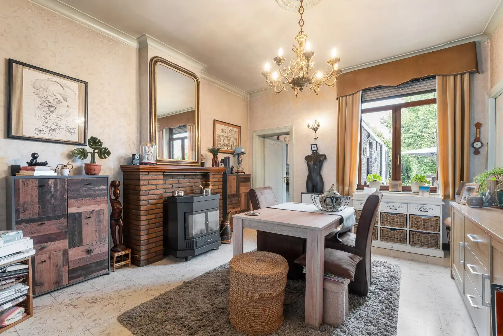 Te renoveren woning met ruime tuin nabij het centrum van Zomergem foto 5