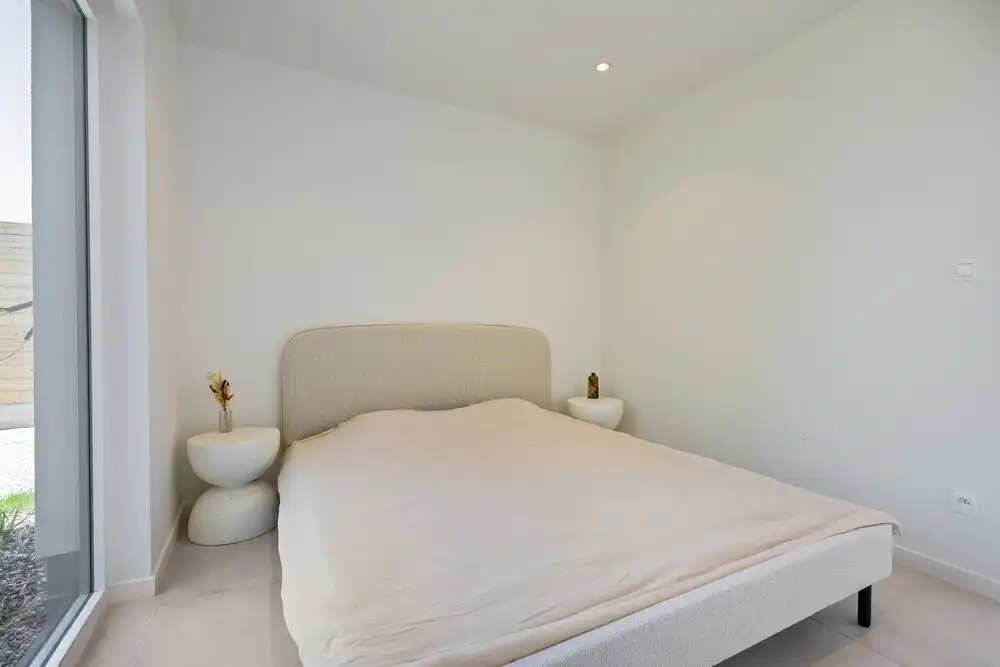 Prachtig vernieuwde bungalow te Schriek foto 3