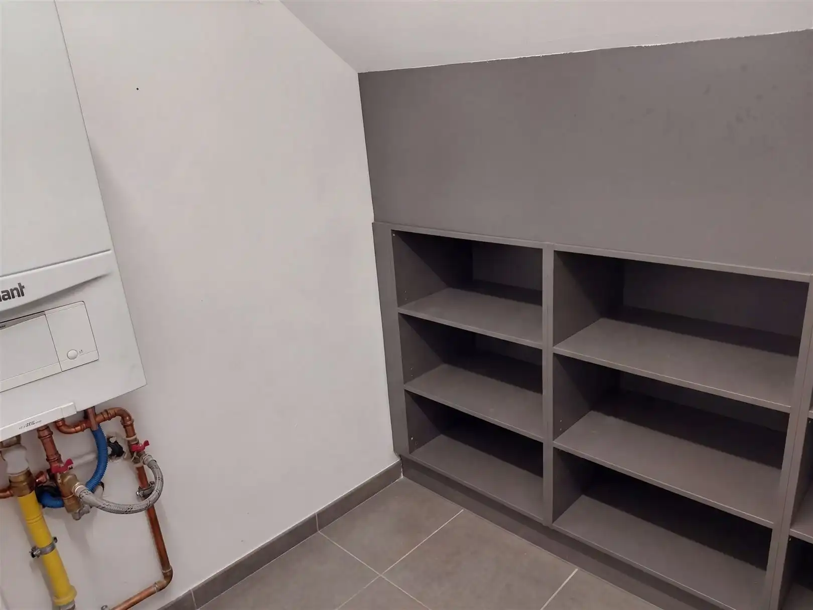 TE HUUR: Duplex-appartement met 2 slaapkamers te Zolder! foto 6