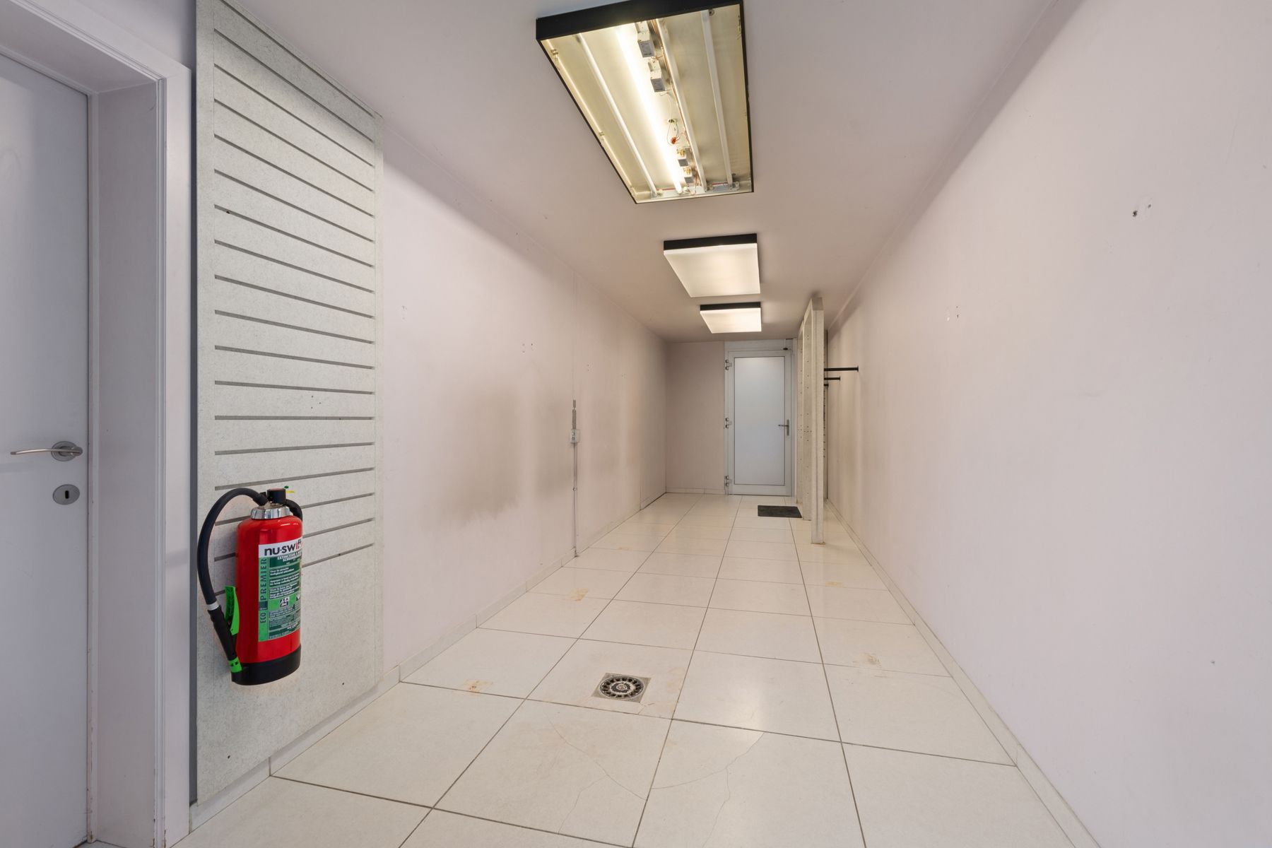 Commercieel gelegen handelspand op topligging te Roeselare foto 20