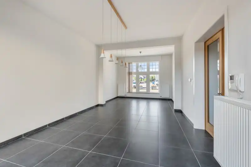 Gelijkvloers appartement met 2 slaapkamers, autostaanplaats en terras foto 4