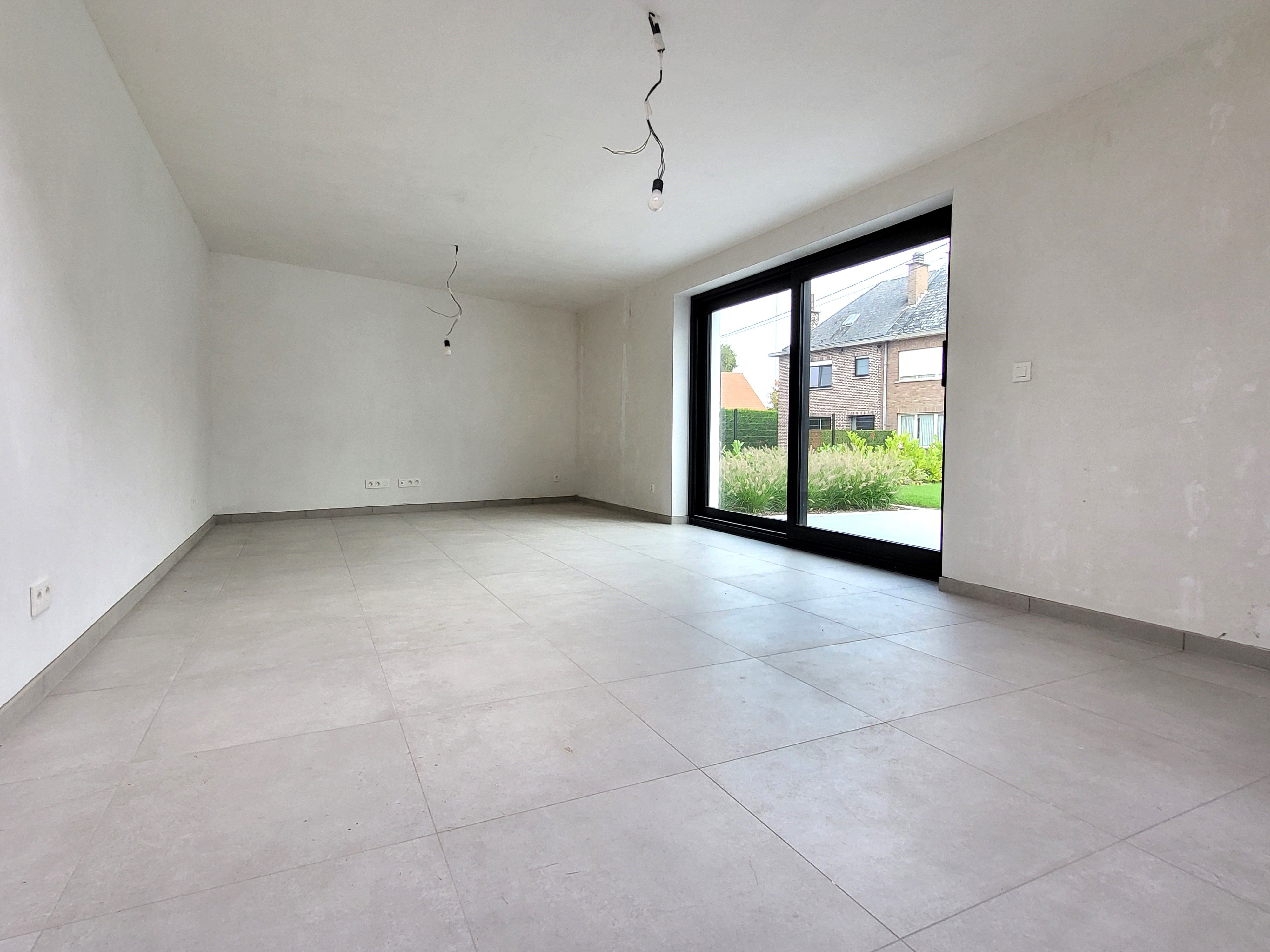 Volledig gerenoveerde, energiezuinige bungalow op 556m² met prachtig aangelegde tuin. Topper! foto 13