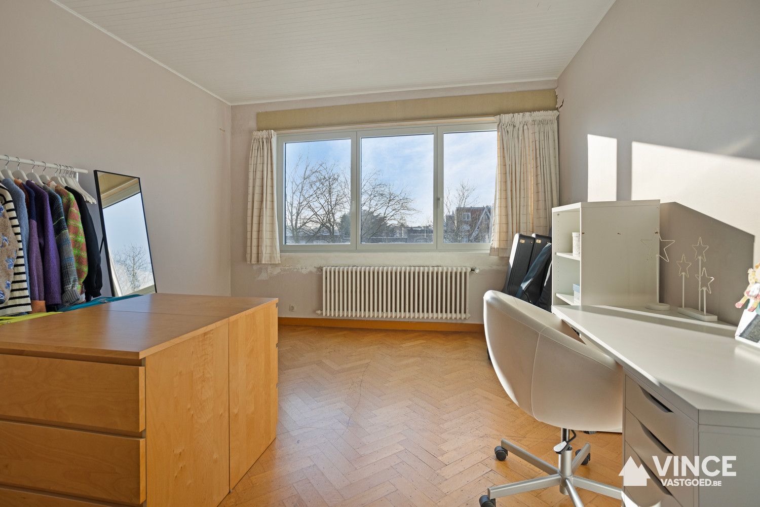 Prachtig huis met indrukwekkende elementen, ruime indeling en leuke tuin foto 30