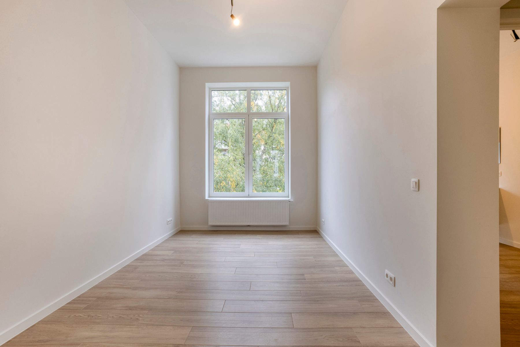 Stijlvol gerenoveerd appartement nabij Louizalaan - EPC C foto 9