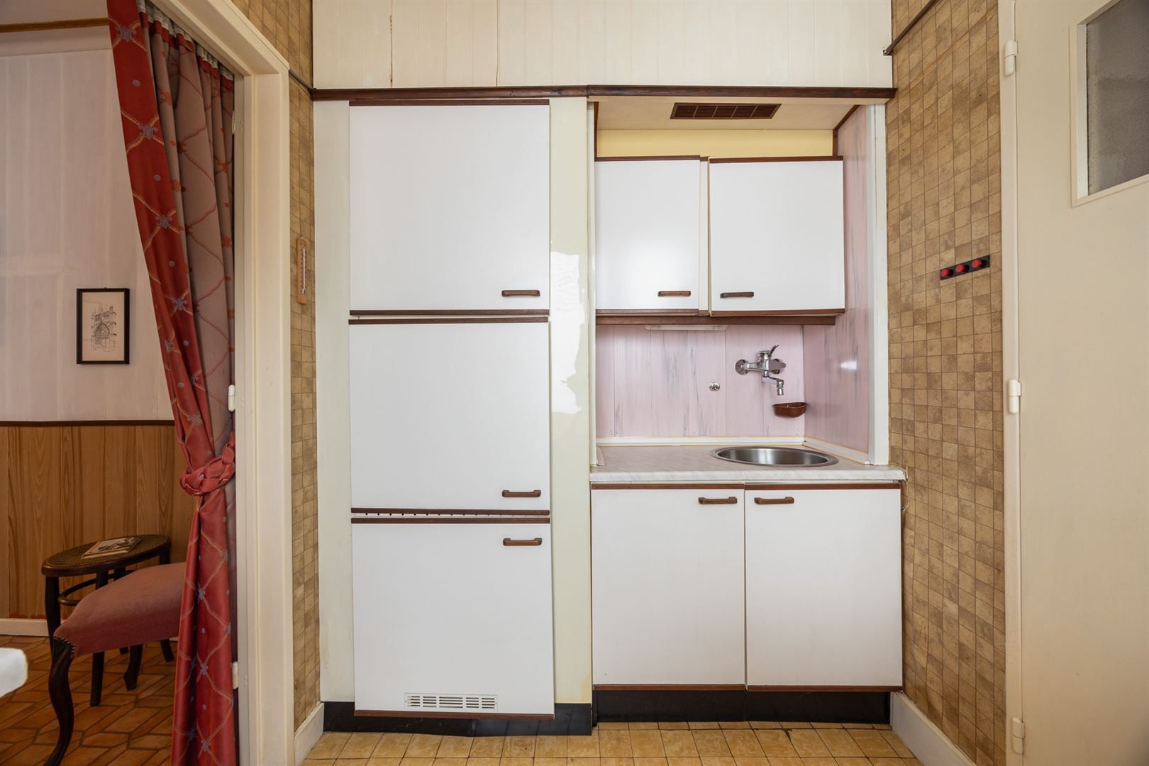 Gelijkvloers appartement met koer in hartje Stad foto 6