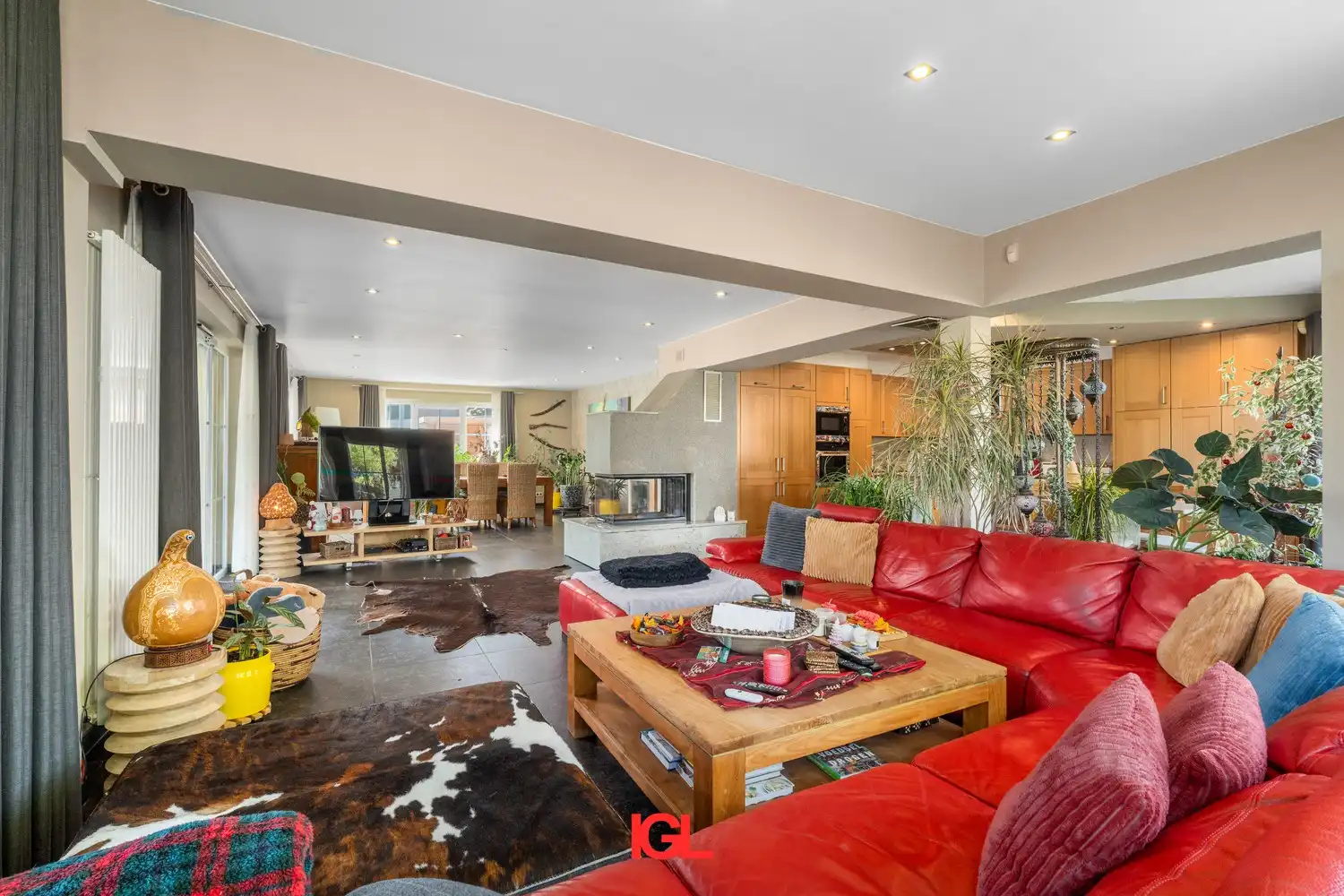 Villa met groot terrein (24a29ca), serres, vijver en overdekt zwembad foto 8