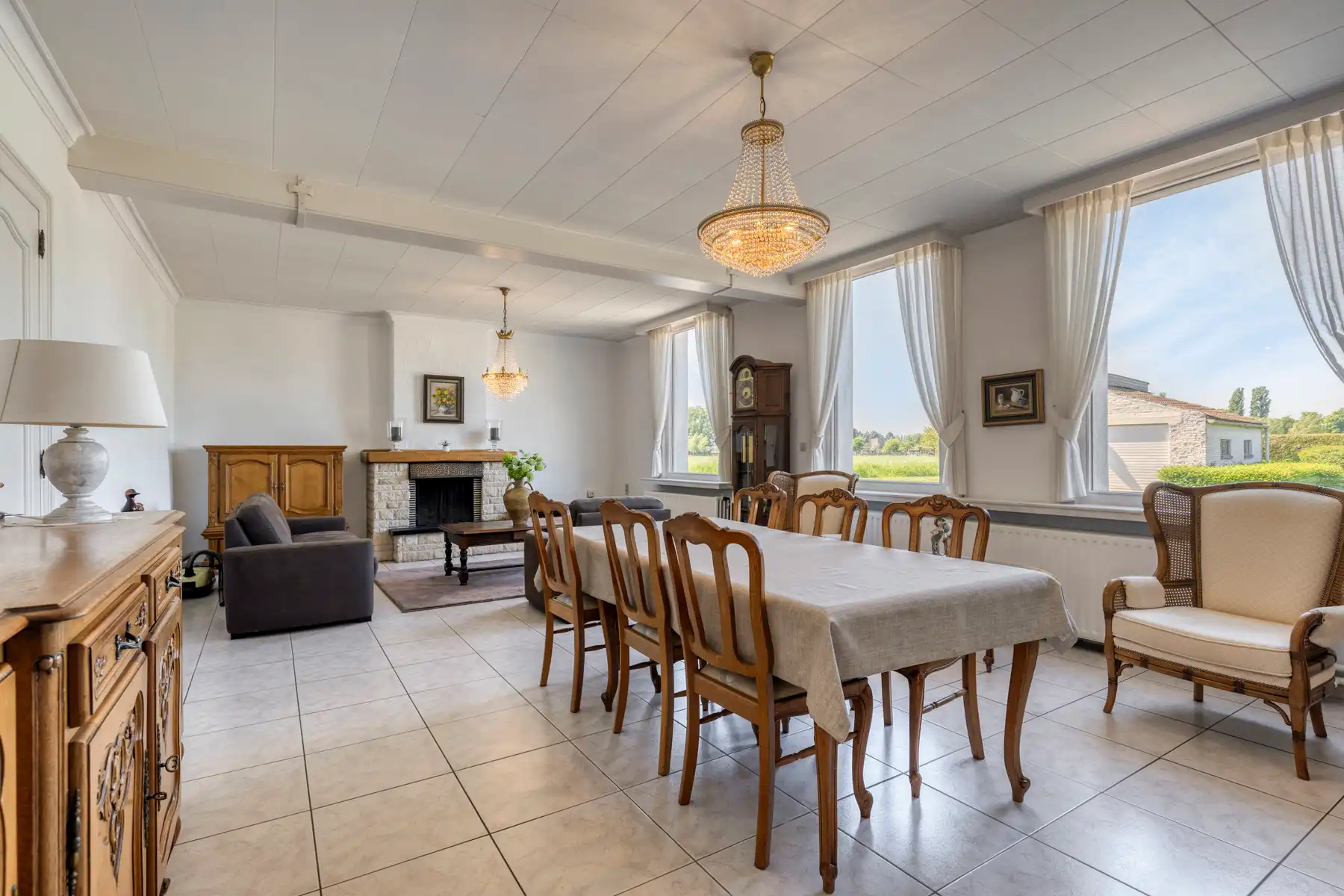 Ruime authentieke hoeve op een perceel van 47.440m². foto 5