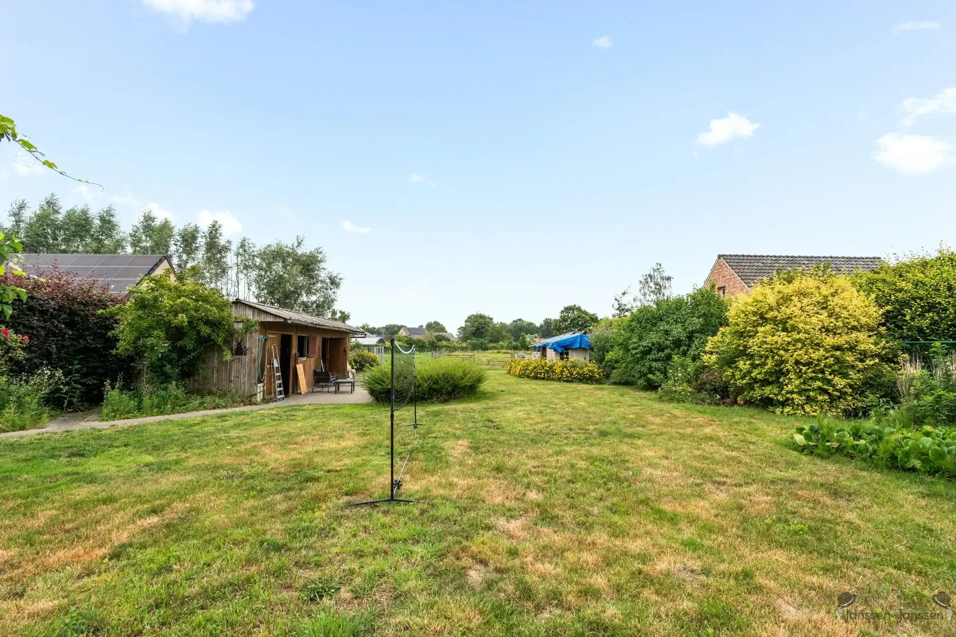 Moderne gezinswoning op een perceel van 6.940 m² met paardenaccommodatie foto 20