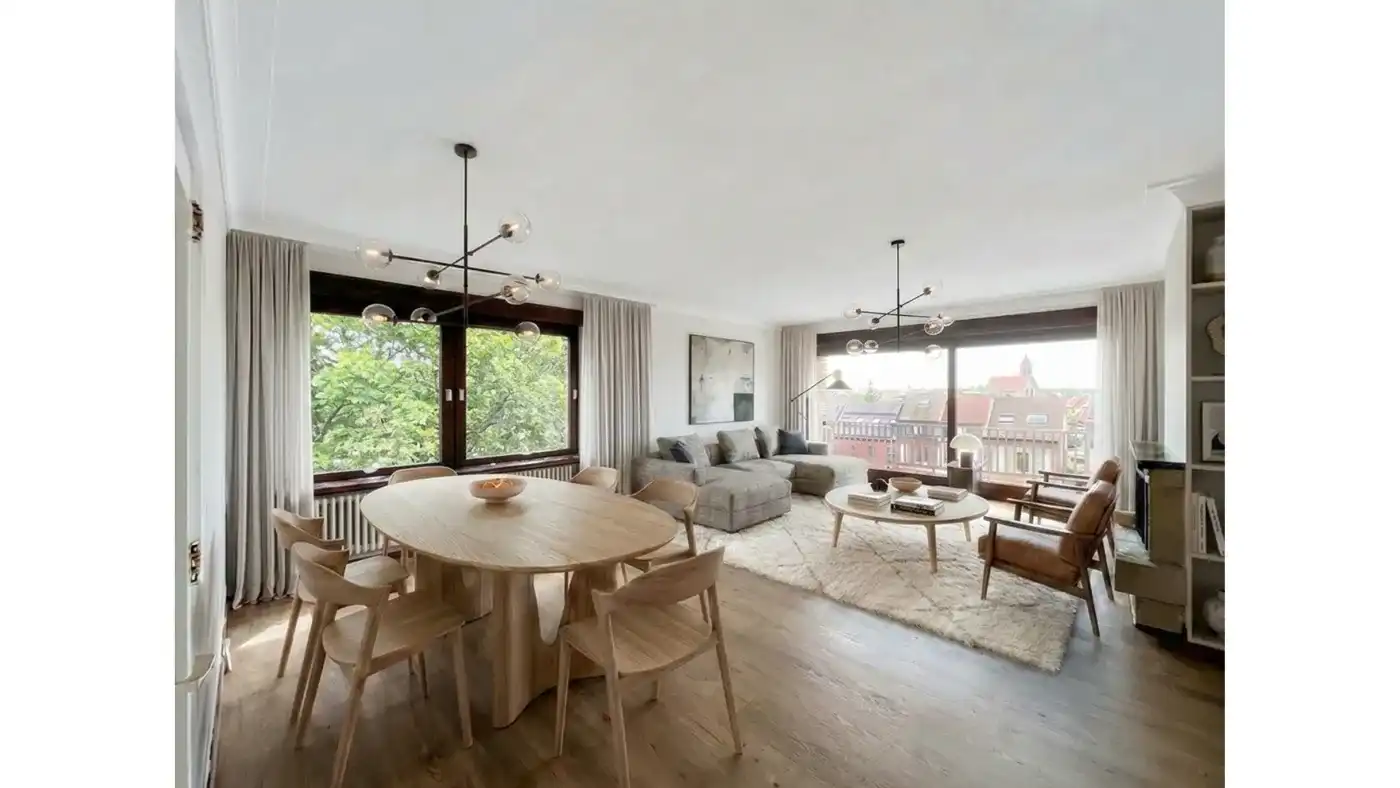 Instapklaar appartement met 3 slaapkamers en 3 terrassen foto {{pictureIndex}}