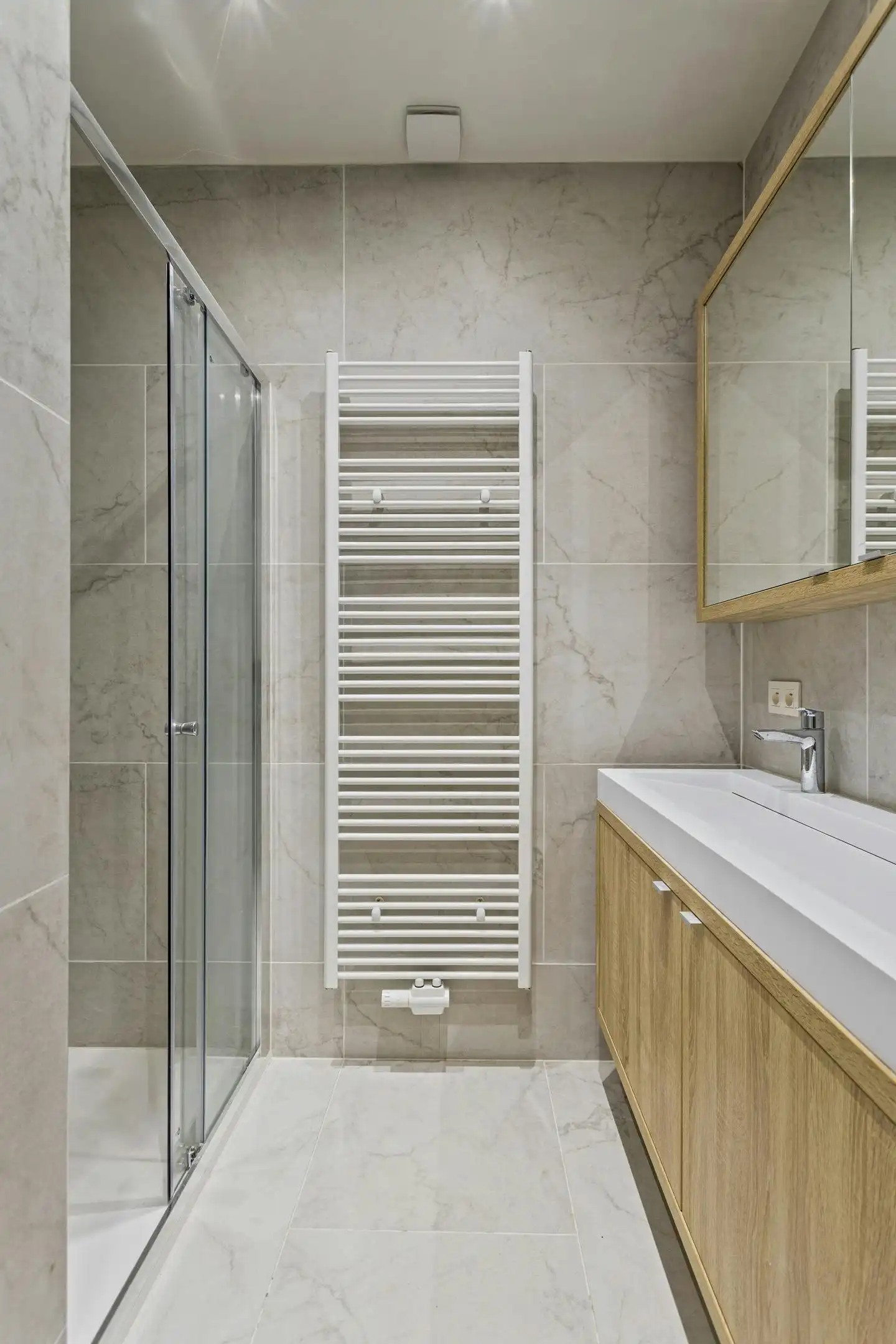 Triplex appartement te koop aan de Waalsekaai te Antwerpen foto 13