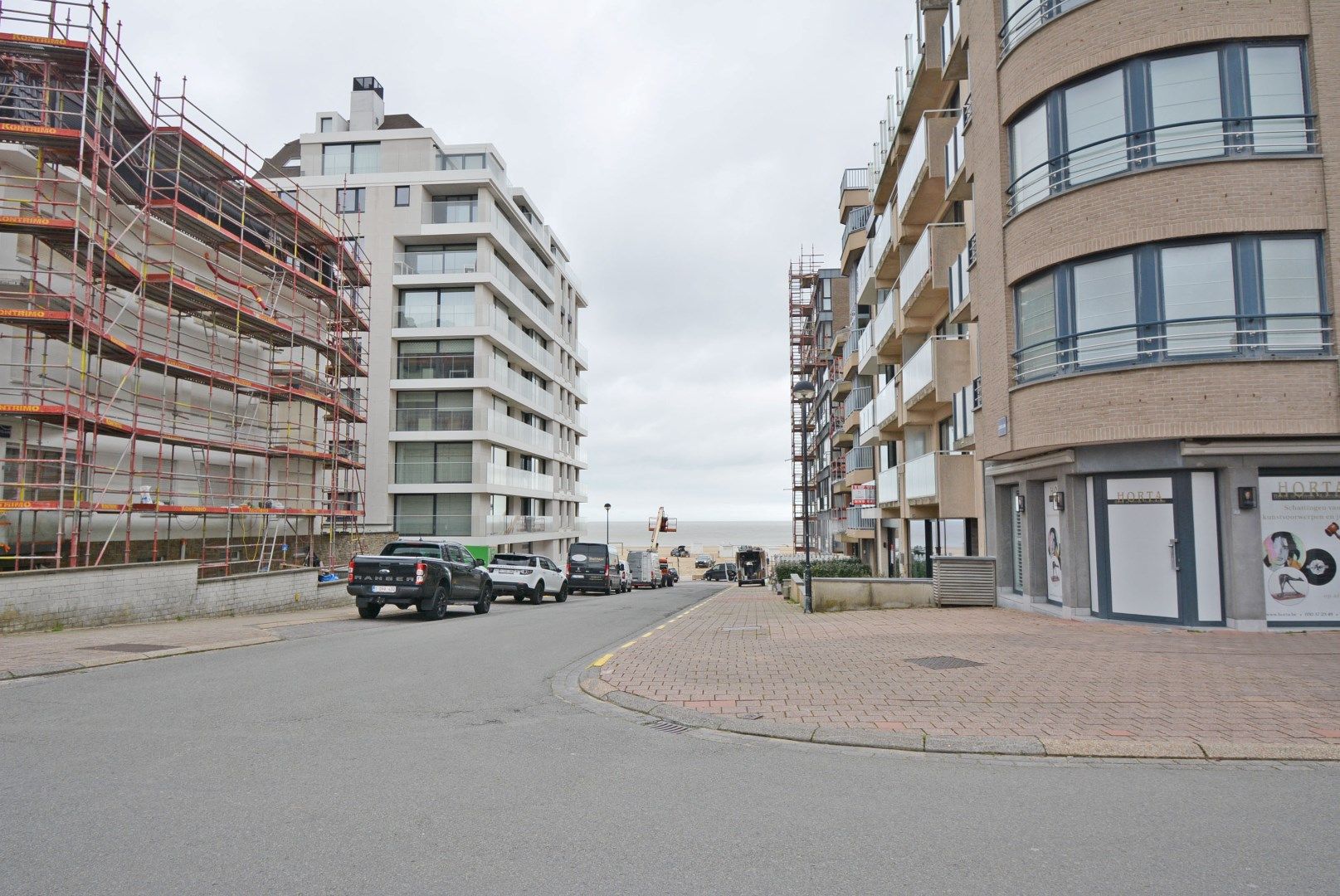 Staanplaats te huur in residentie Mistral nabij de zeedijk foto 3